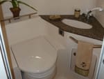 2005 Sea Ray 42' Sundancer photo 12