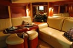 2005 Sea Ray 50' Sundancer dining area