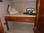 2006 Carver 56' Voyager Sky Lounge bunks
