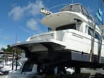 2006 Carver 56' Voyager Sky Lounge stern