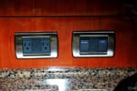2006 Sea Ray 44' Sundancer outlet
