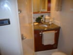 2006 Sea Ray 52' Sundancer head