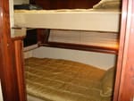2006 Sea Ray 52' Sundancer bunks