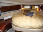 2006 Sea Ray 52' Sundancer master stateroom